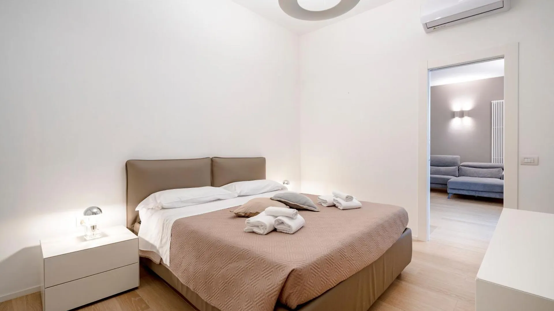 Central Station Apartment バーリ 0*,  イタリア