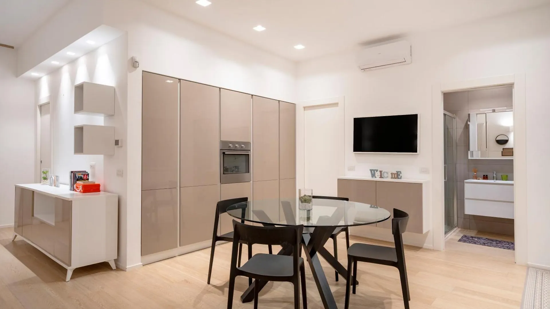 Central Station Apartment バーリ 0*,  イタリア